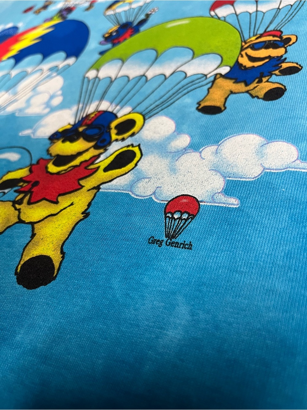 Grateful Dead Parachuting Bears Tie-Dye
T-Shirt - Picture 8 of 10